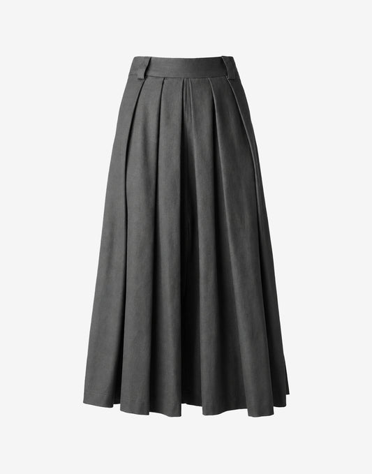 Back view of black pleated skirt pants